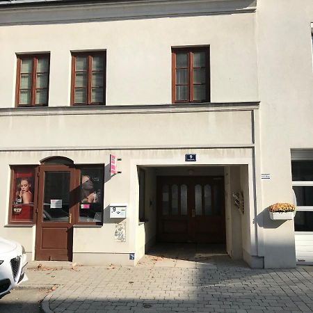 Lg Tiny Apartment Korneuburg Luaran gambar
